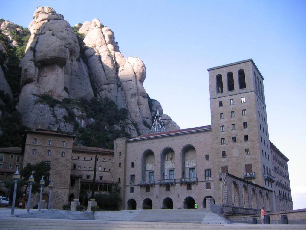 Hostal La Masia Manresa Buitenkant foto